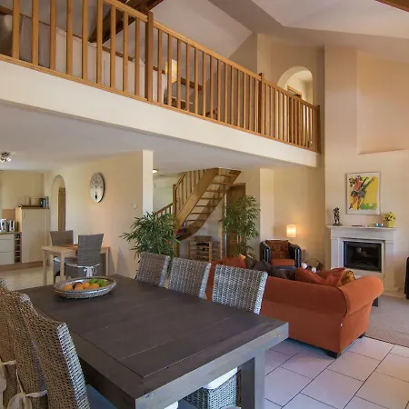 Villa Charming In Rouz De With Private Garden
