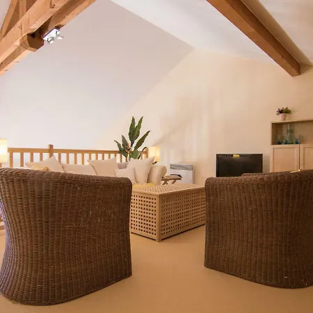 Charming In Rouz De With Private Garden *
